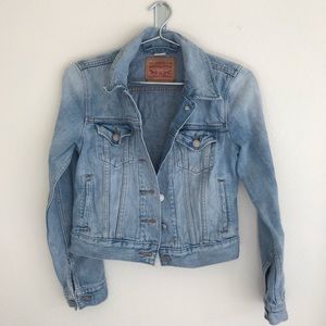 Levi’s denim jacket